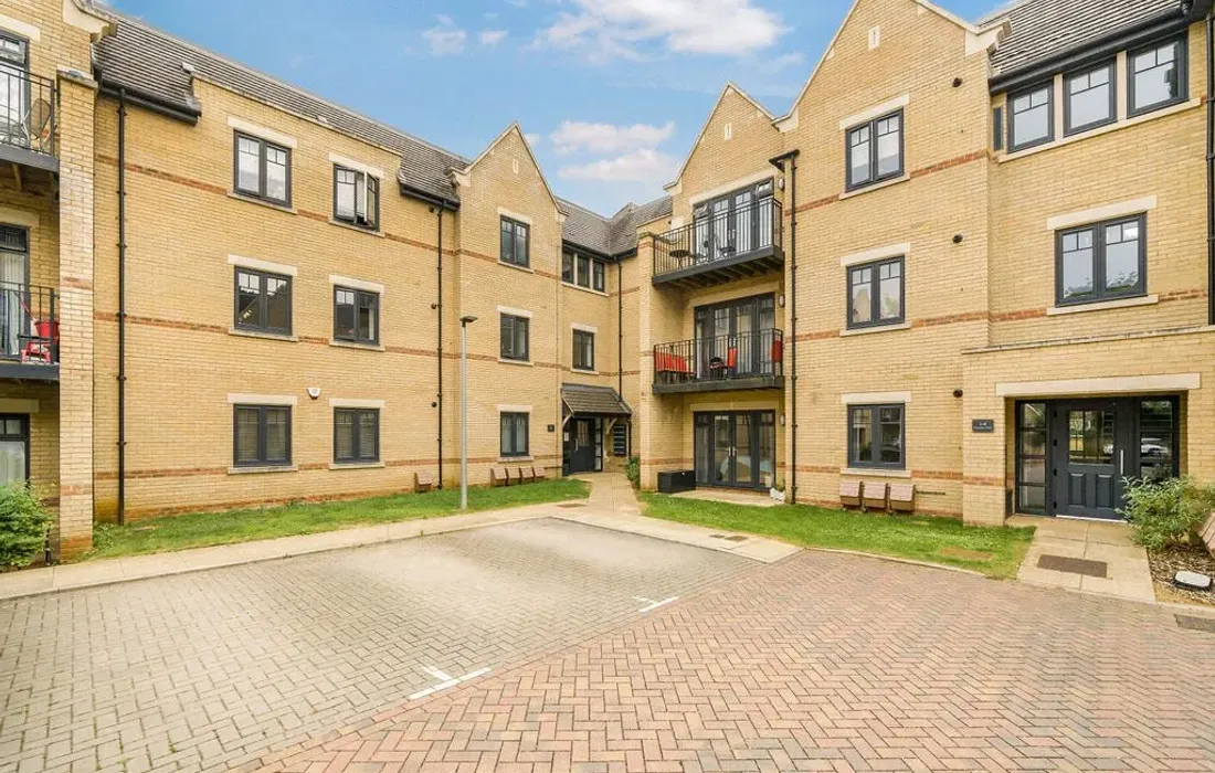 3 bedroom apartment for sale