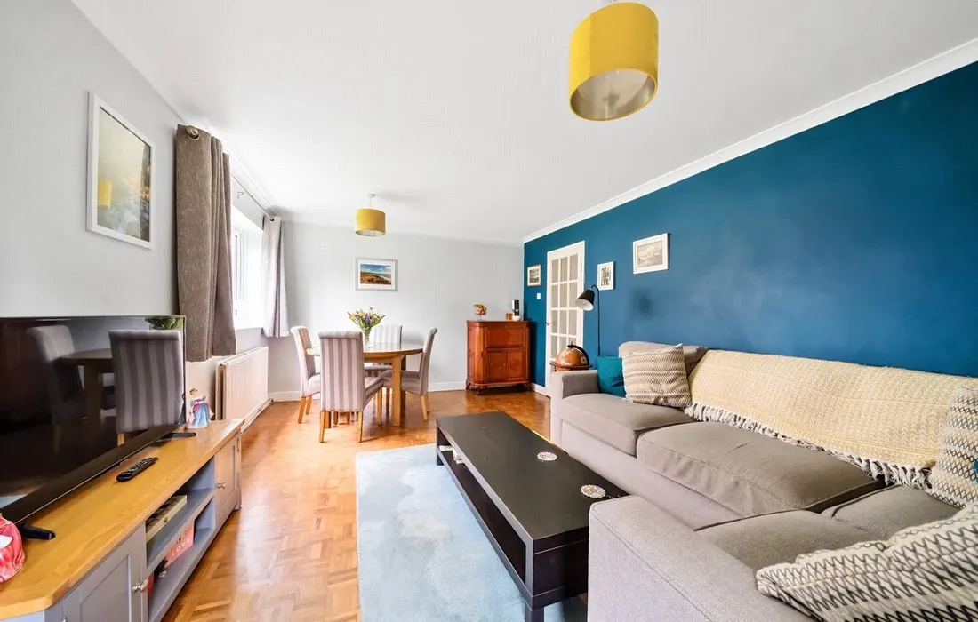 2 bedroom apartment for sale