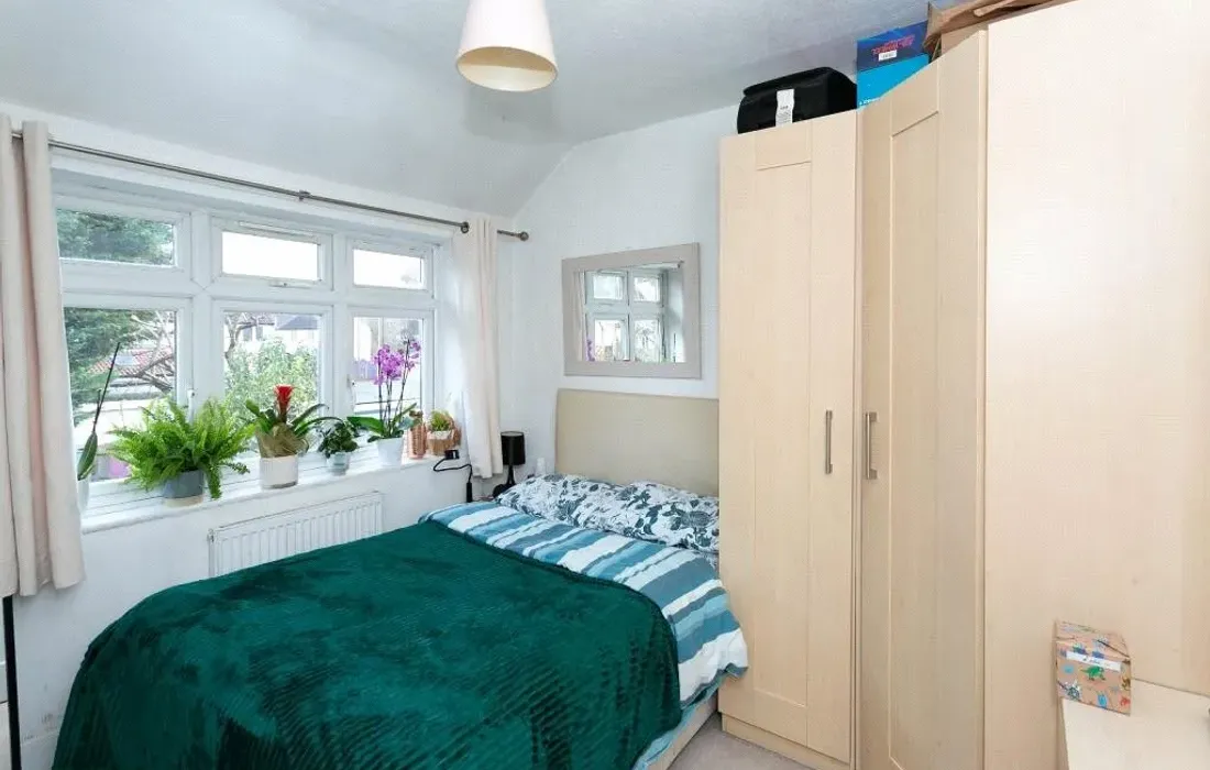 3 - 4 bedrooms house for sale