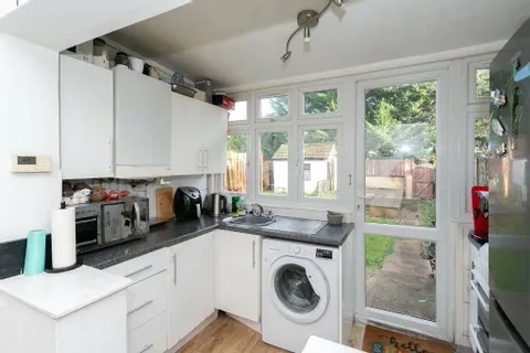 3 - 4 bedrooms house for sale