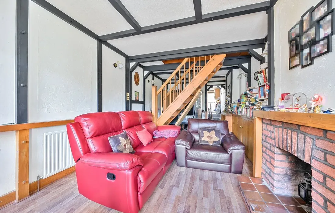 2 bedroom house for sale