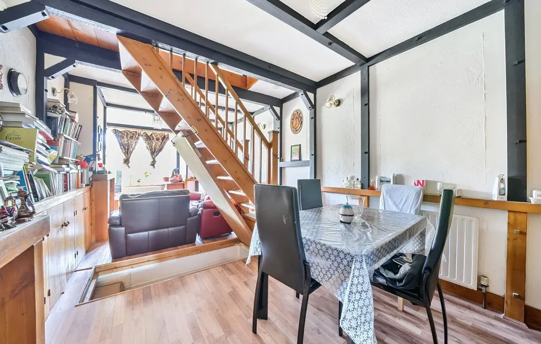 2 bedroom house for sale