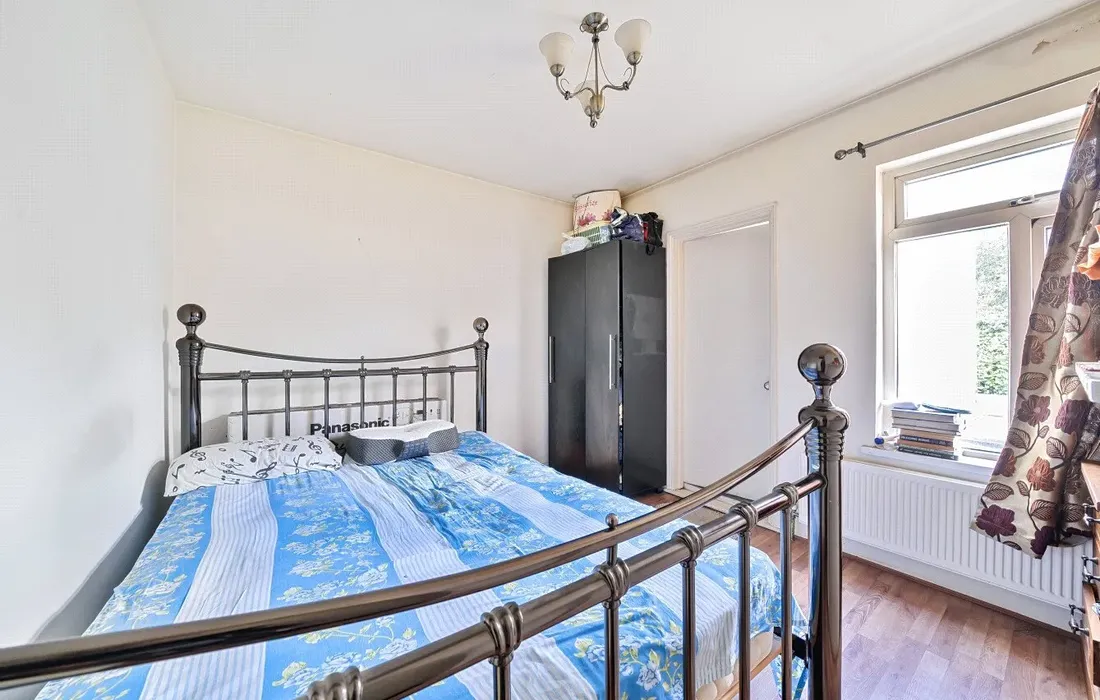 2 bedroom house for sale