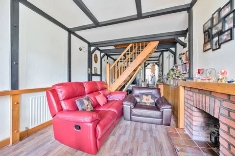 2 bedroom house for sale