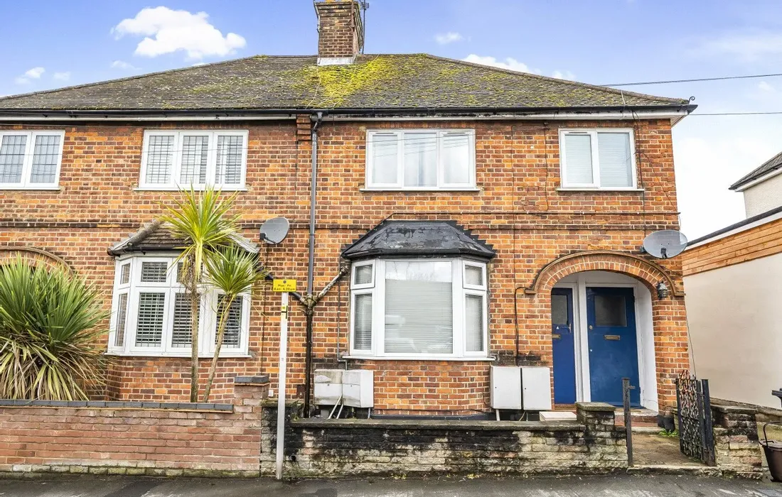 1 bedroom maisonette for sale