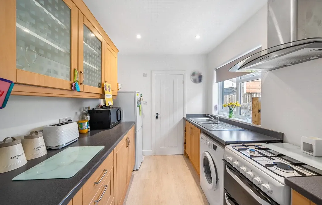 1 bedroom maisonette for sale