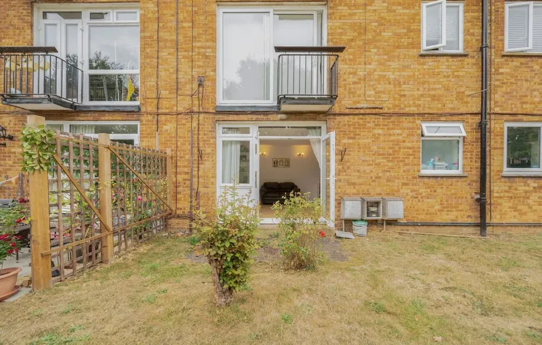 2 bedroom apartment for sale