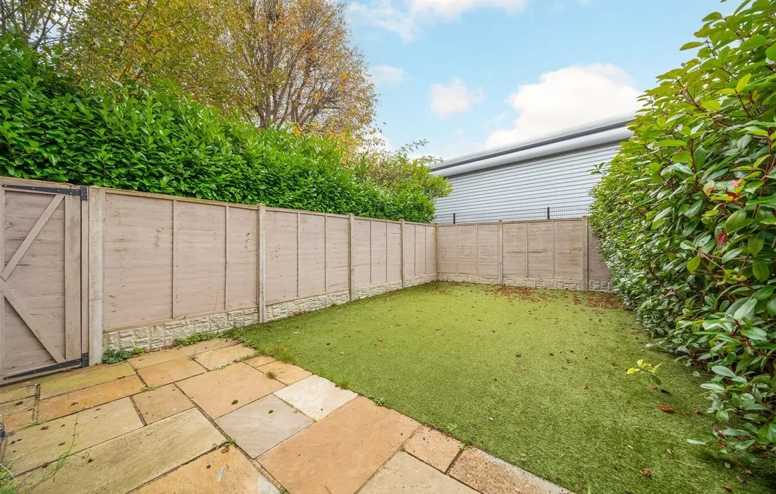 2 bedroom house for sale