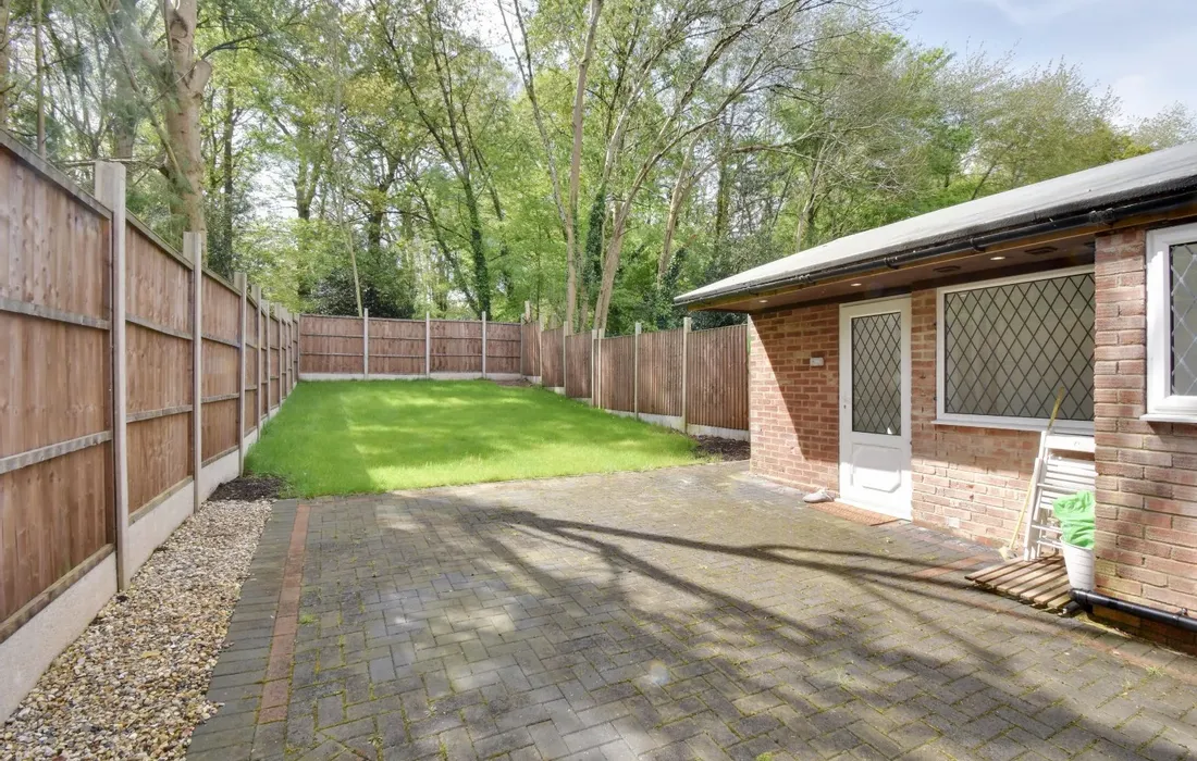 2 bedroom house to rent