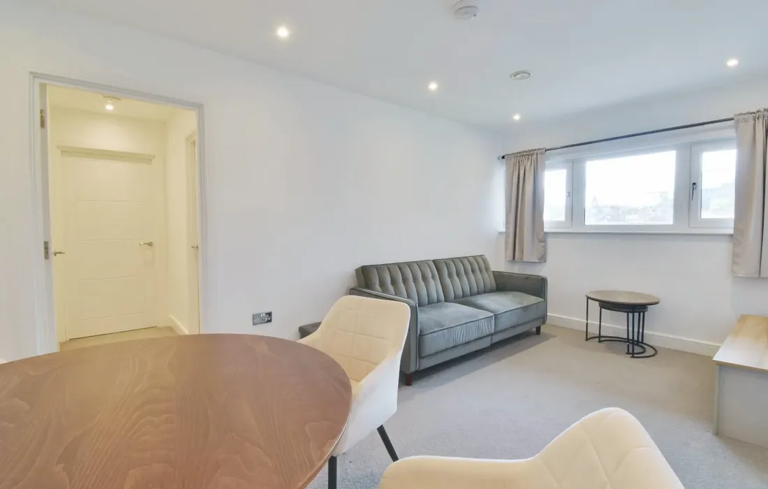 2 bedroom apartment to rent