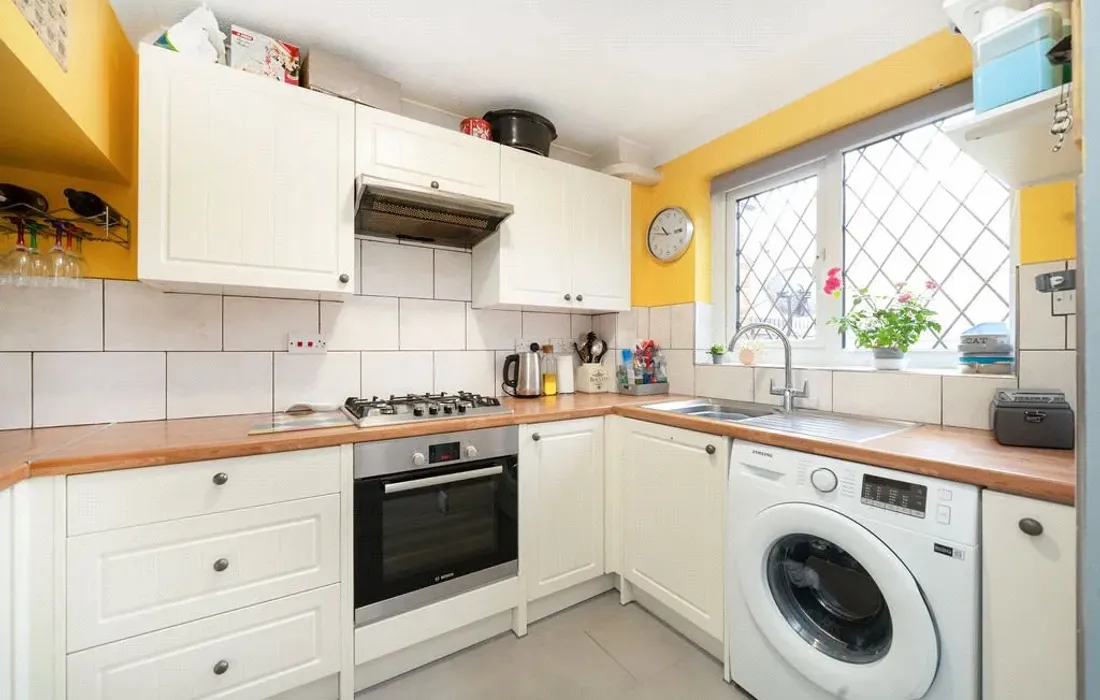 2 bedroom house for sale