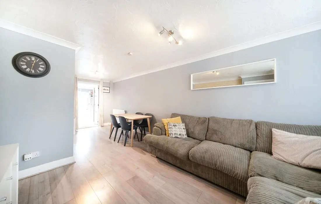 2 bedroom house for sale
