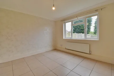 1 bedroom maisonette to rent