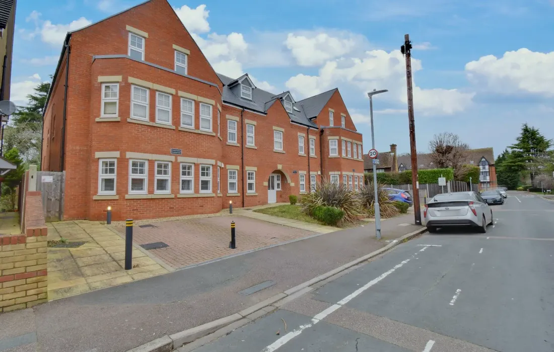 1 bedroom apartment to rent