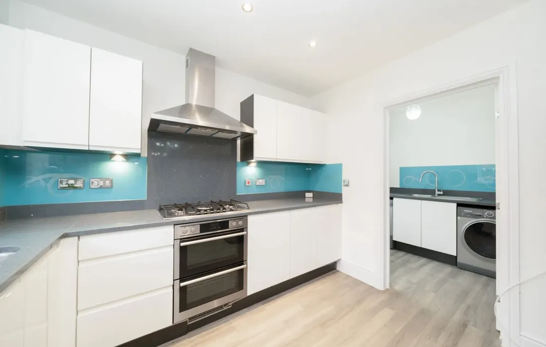 6 bedroom house to rent