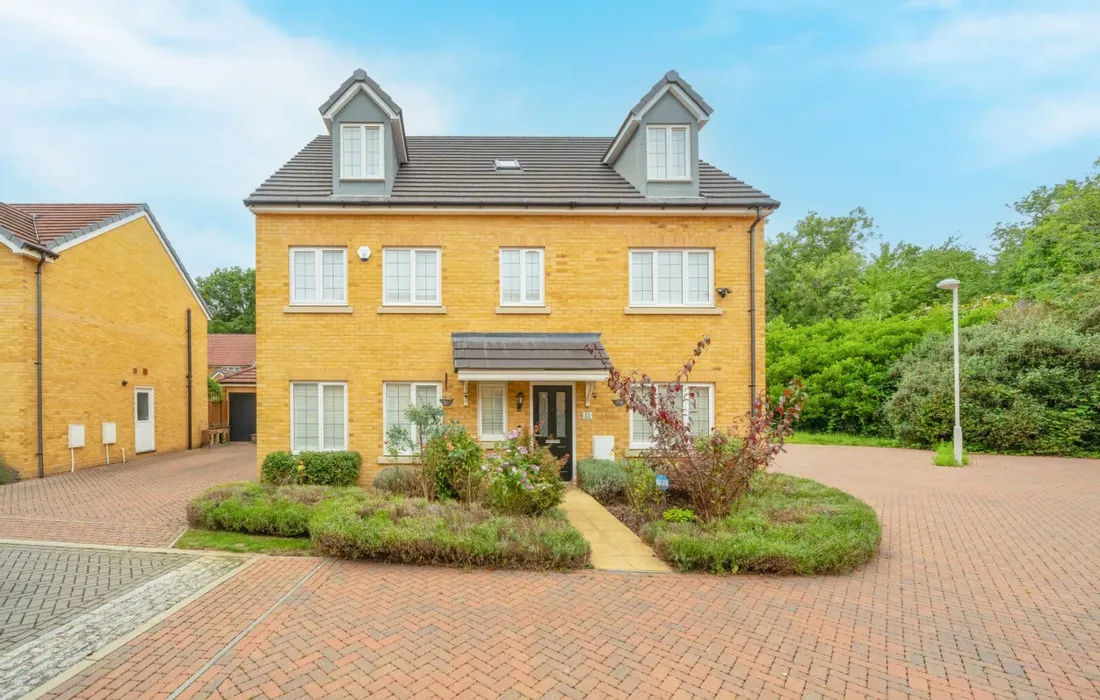 6 bedroom house to rent