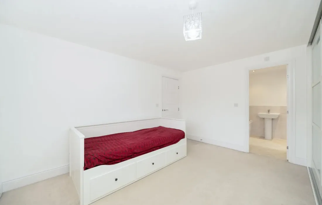 6 bedroom house to rent