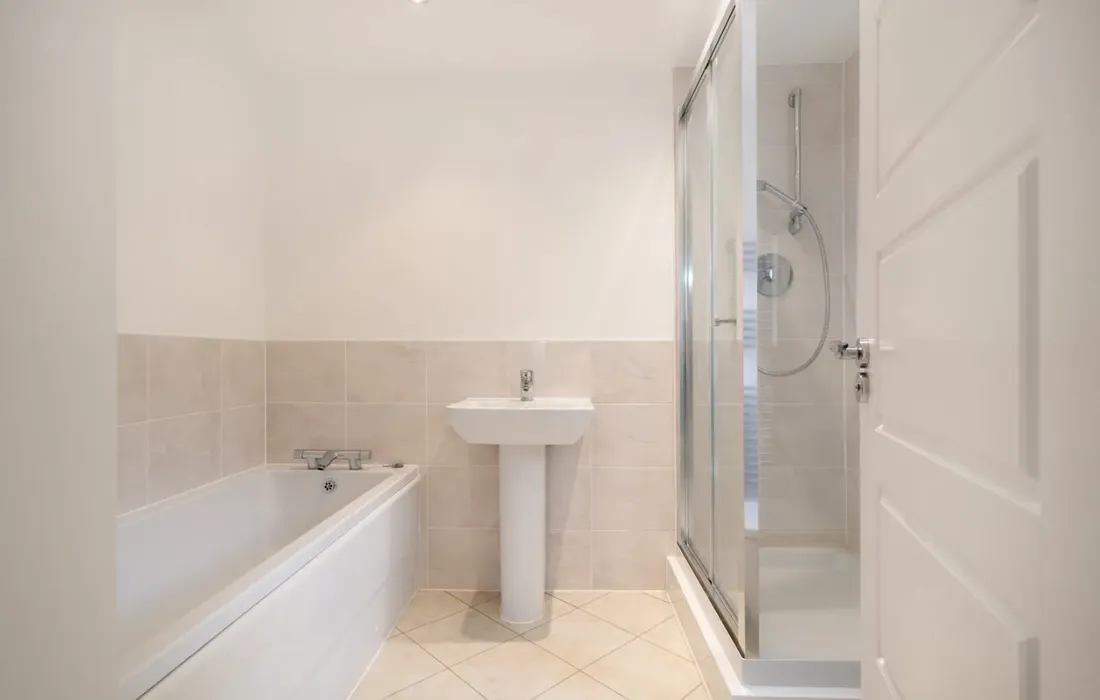 6 bedroom house to rent