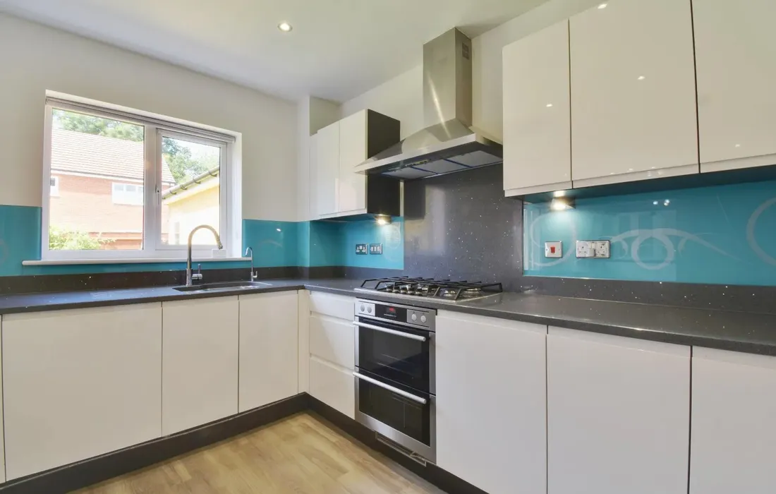 6 bedroom house to rent