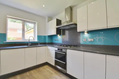 6 bedroom house to rent