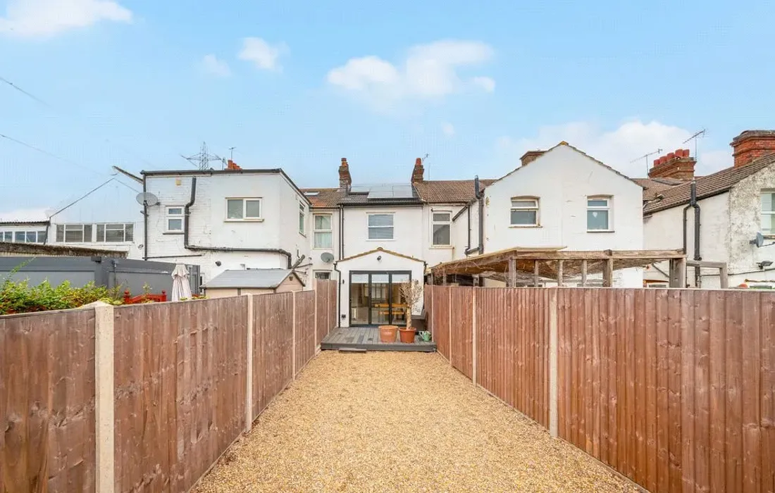 2 bedroom house for sale