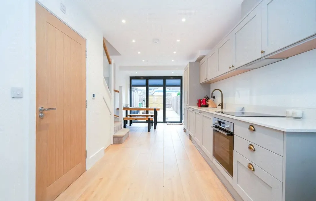 2 bedroom house for sale