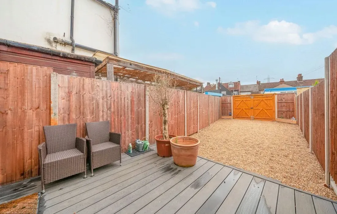 2 bedroom house for sale