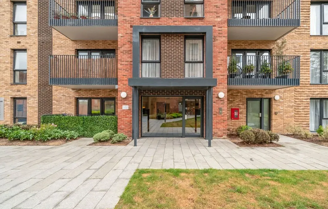 2 bedroom apartment for sale