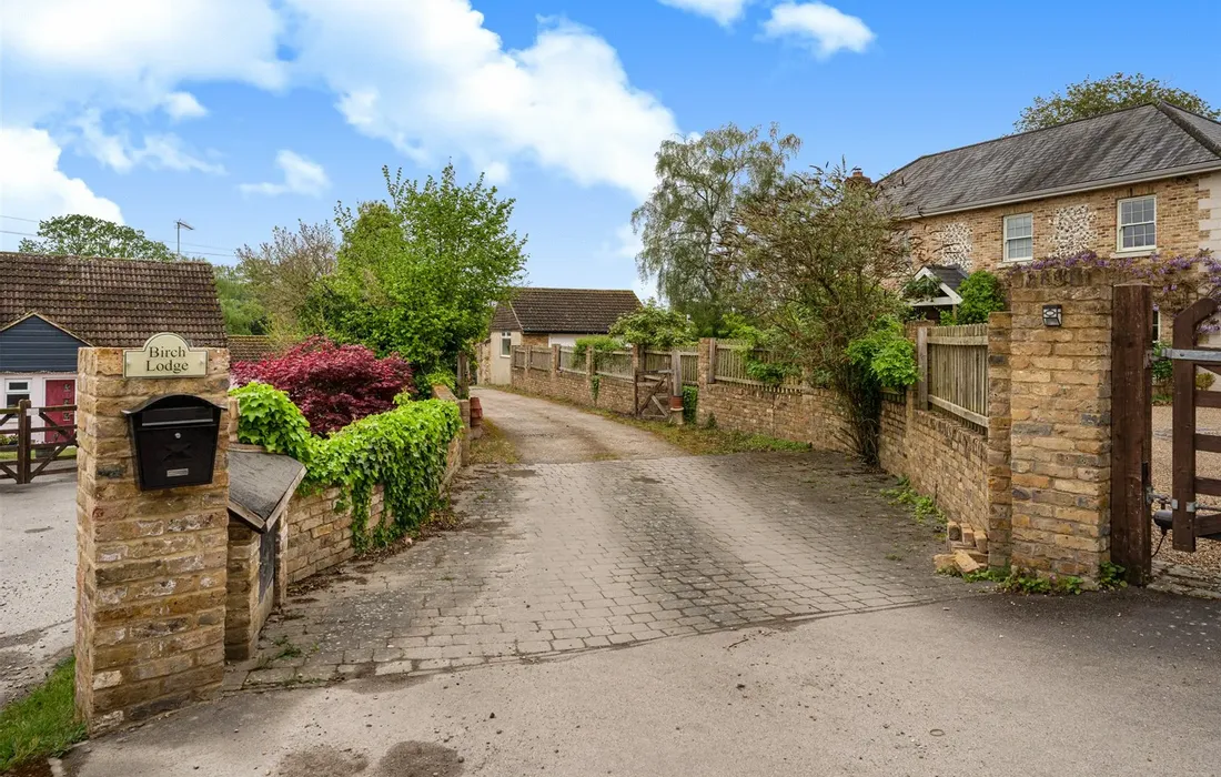 3 bedroom bungalow for sale