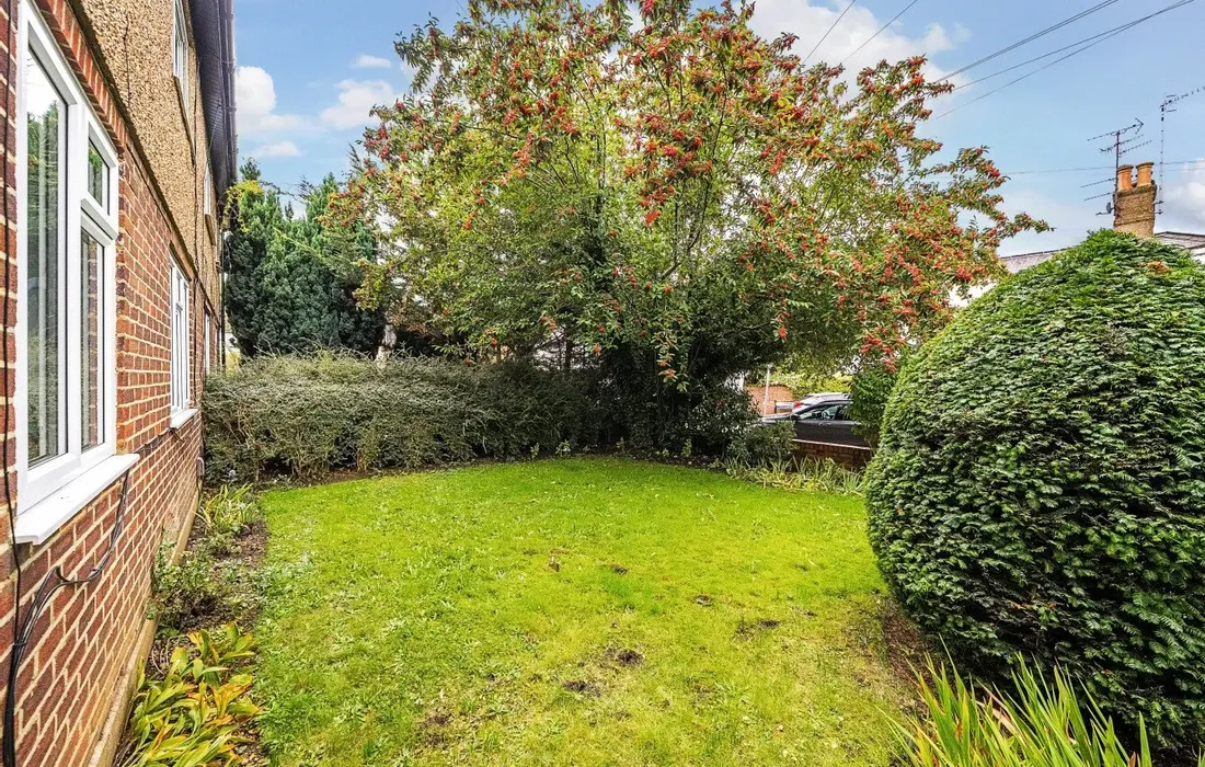 2 bedroom maisonette for sale