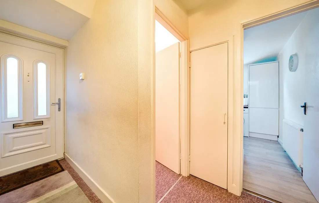 2 bedroom maisonette for sale