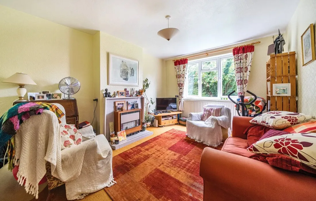 2 bedroom maisonette for sale