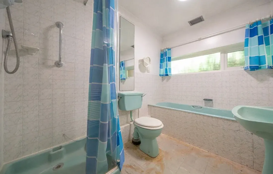 3 bedroom bungalow for sale