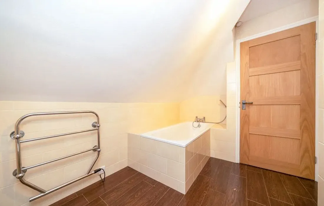 6 bedroom house for sale