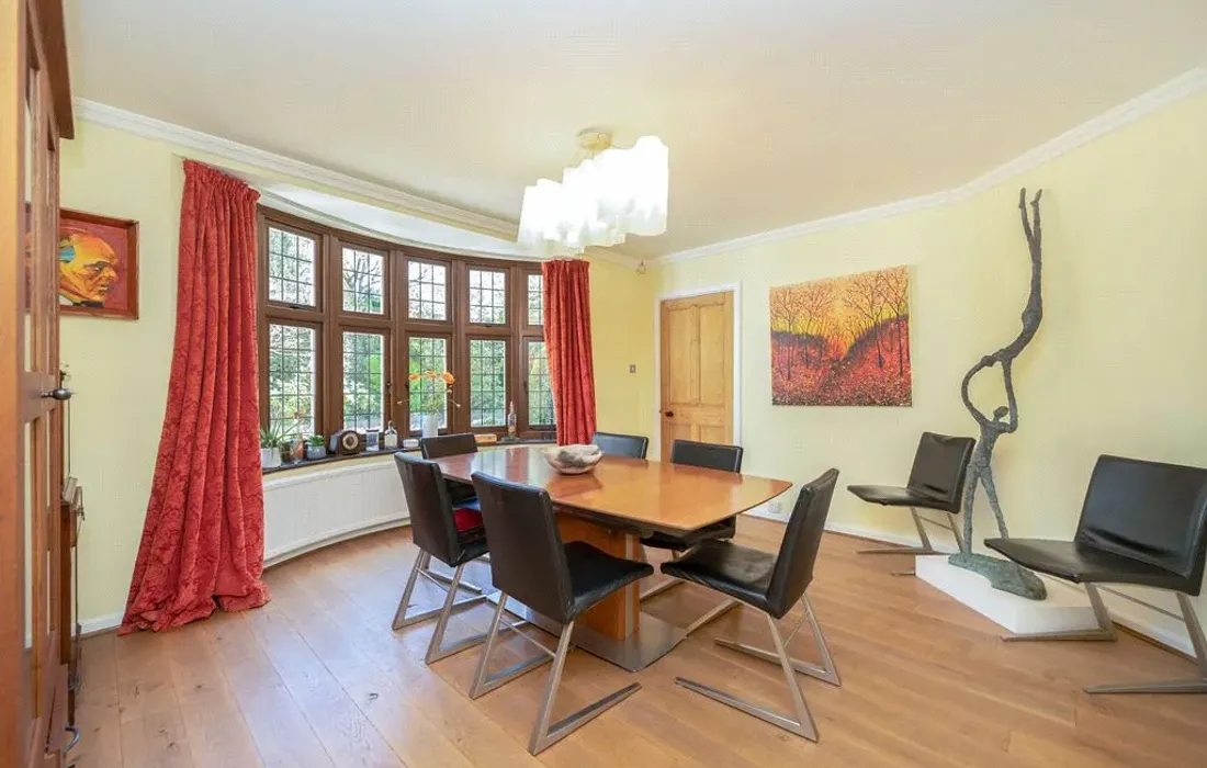 6 bedroom house for sale