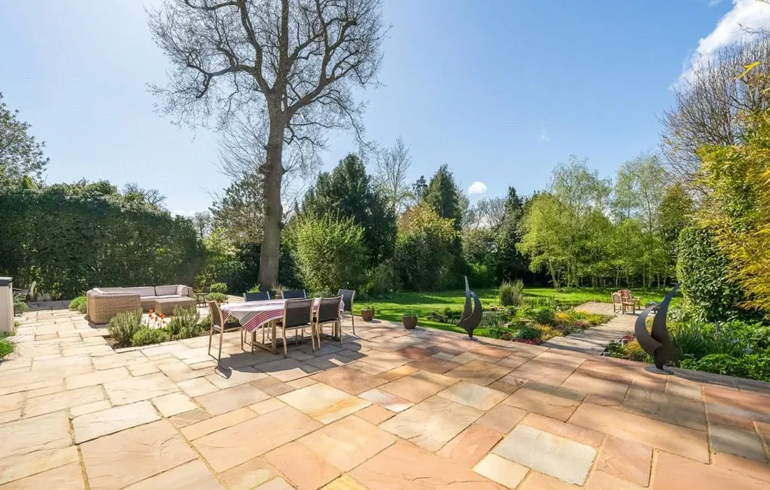 6 bedroom house for sale