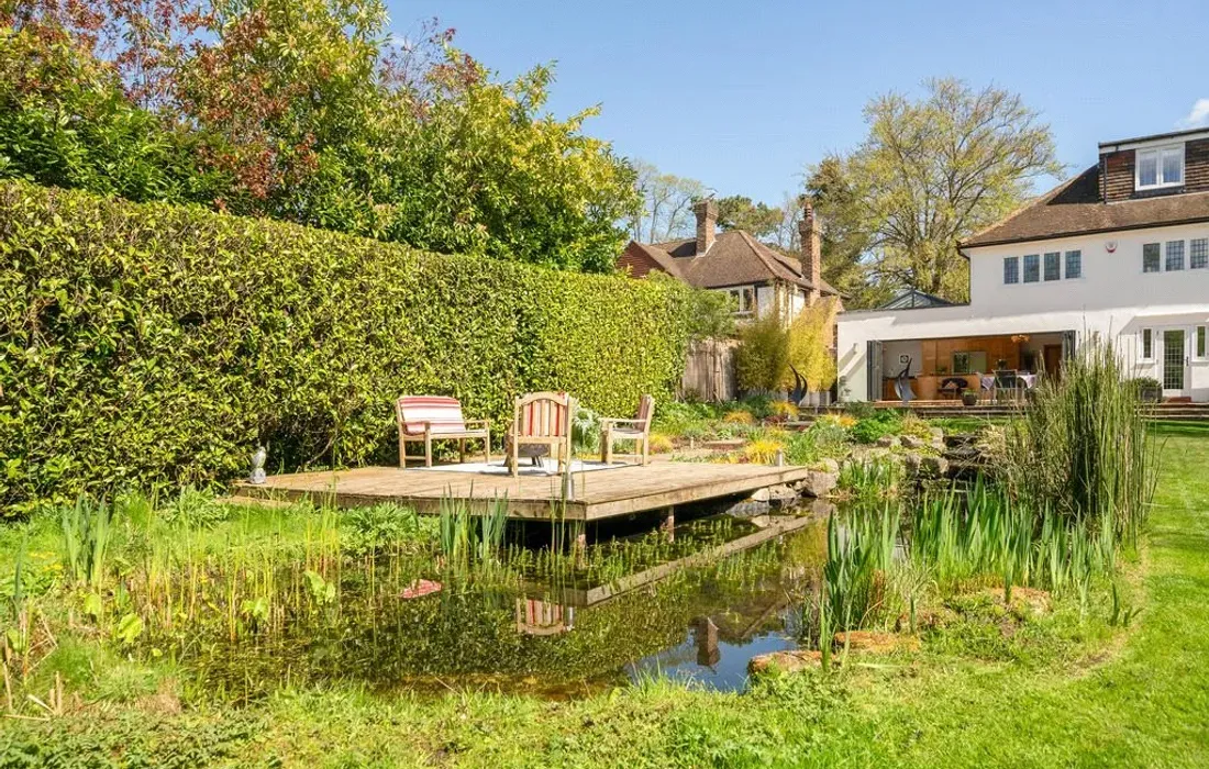 6 bedroom house for sale