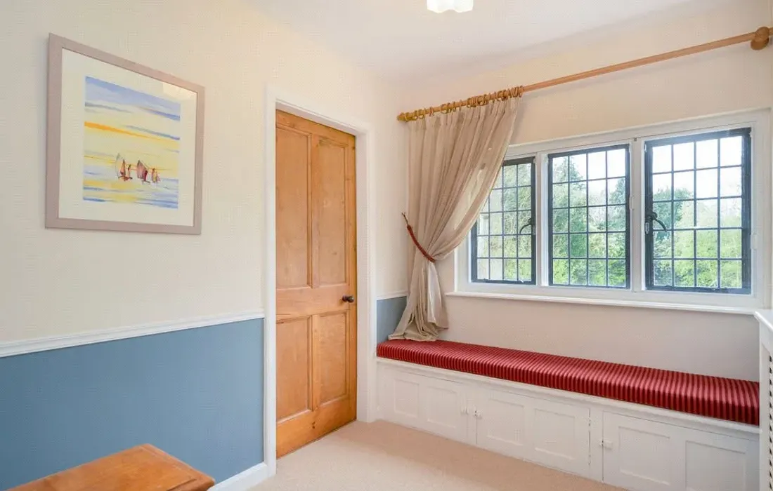 6 bedroom house for sale