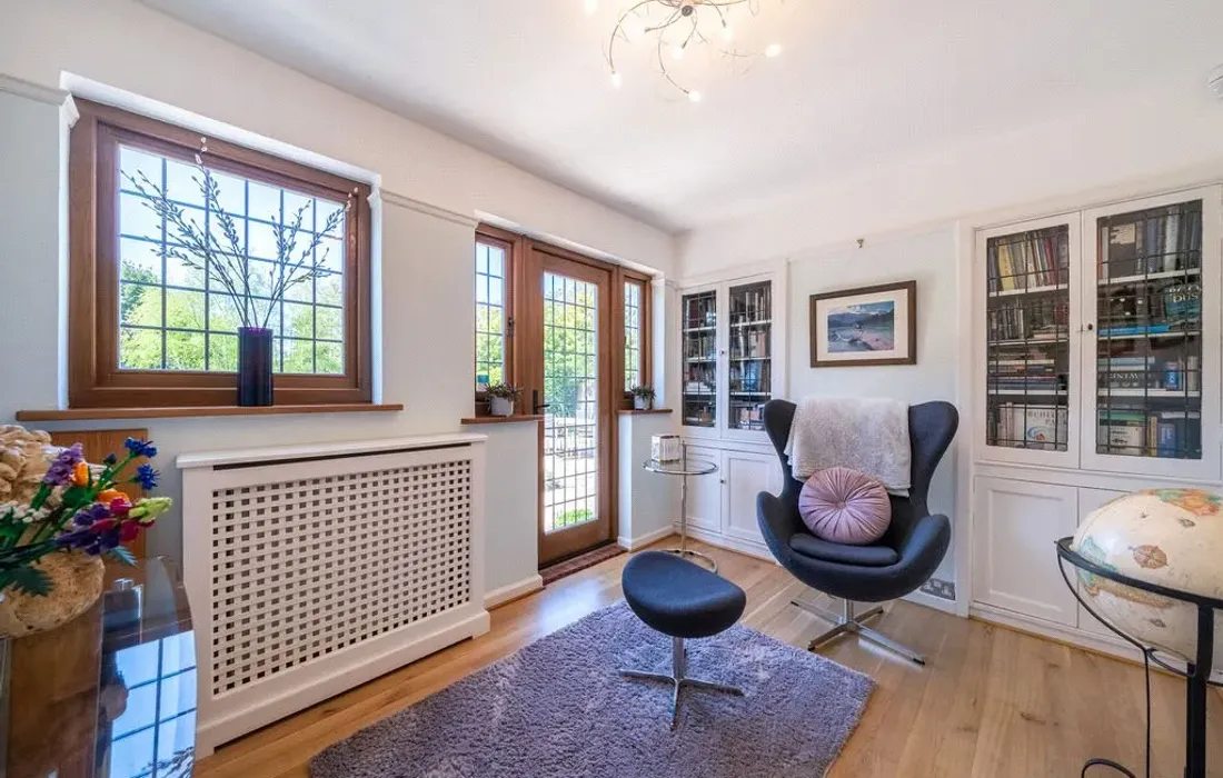 6 bedroom house for sale