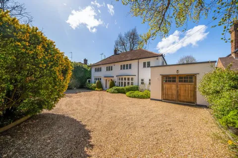 6 bedroom house for sale