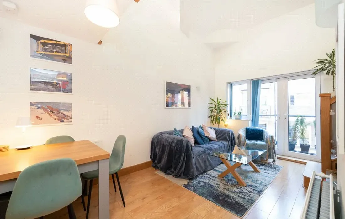 2 bedroom apartment for sale