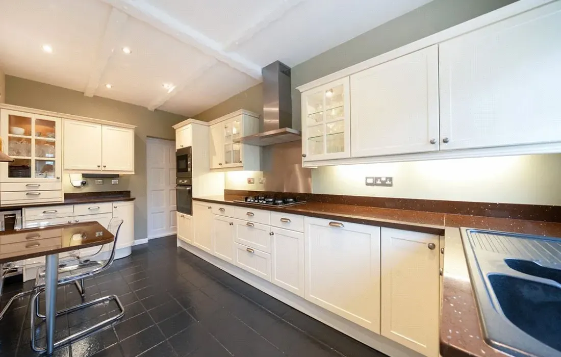 5 bedroom house for sale