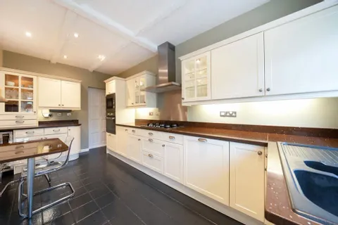 5 bedroom house for sale