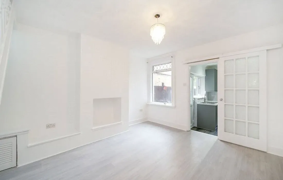 2 bedroom house to rent