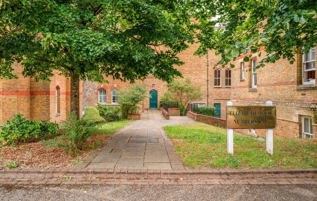 2 bedroom apartment for sale