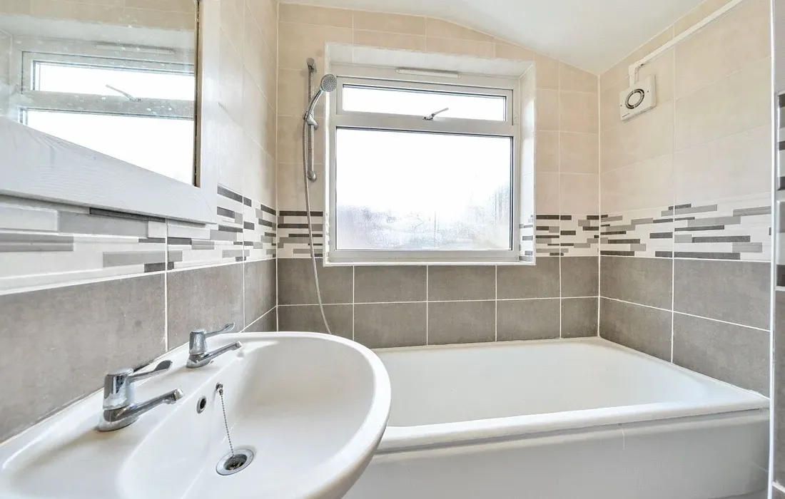 2 bedroom house for sale