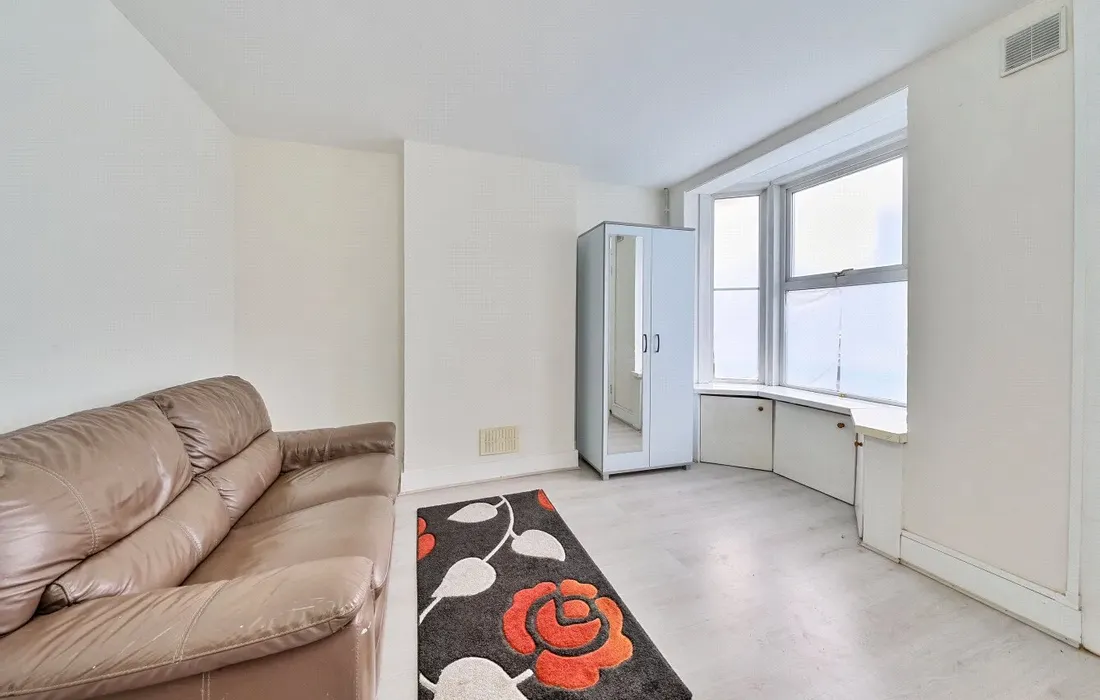 2 bedroom house for sale