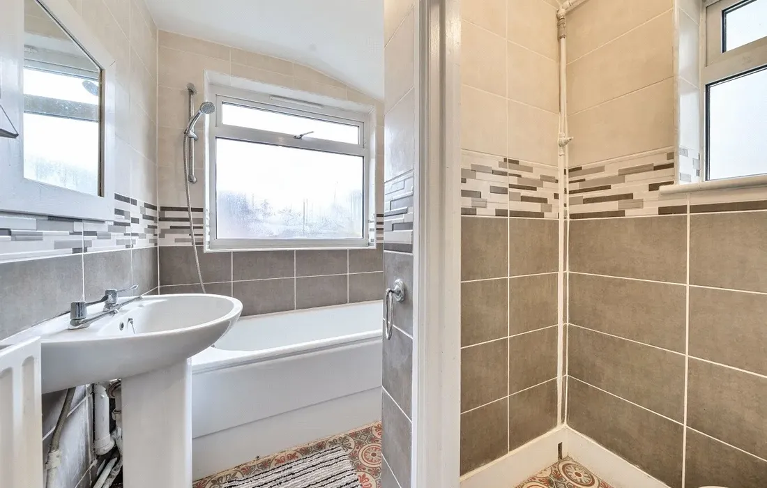 2 bedroom house for sale