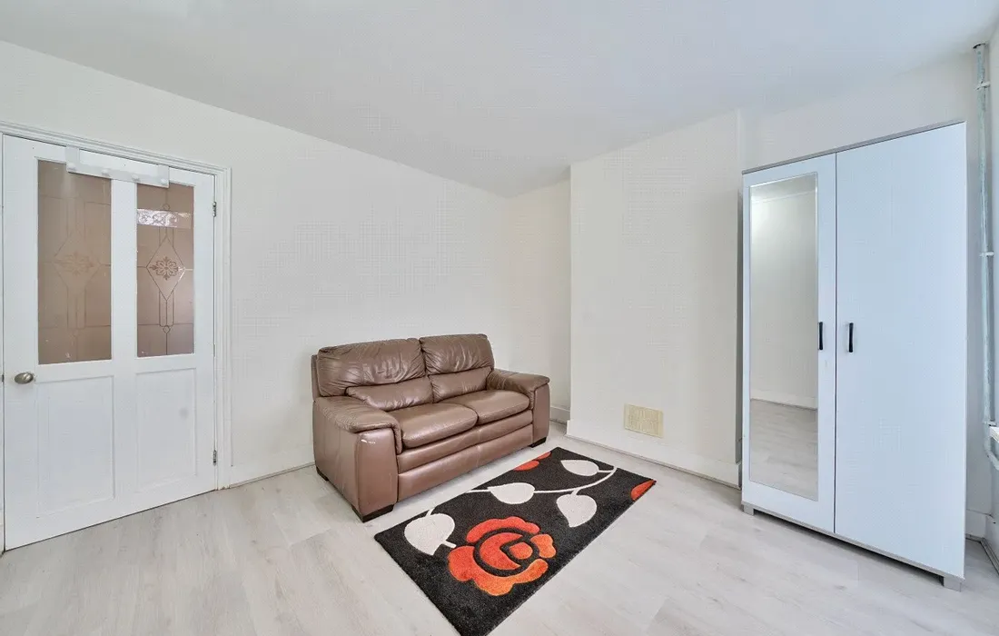 2 bedroom house for sale