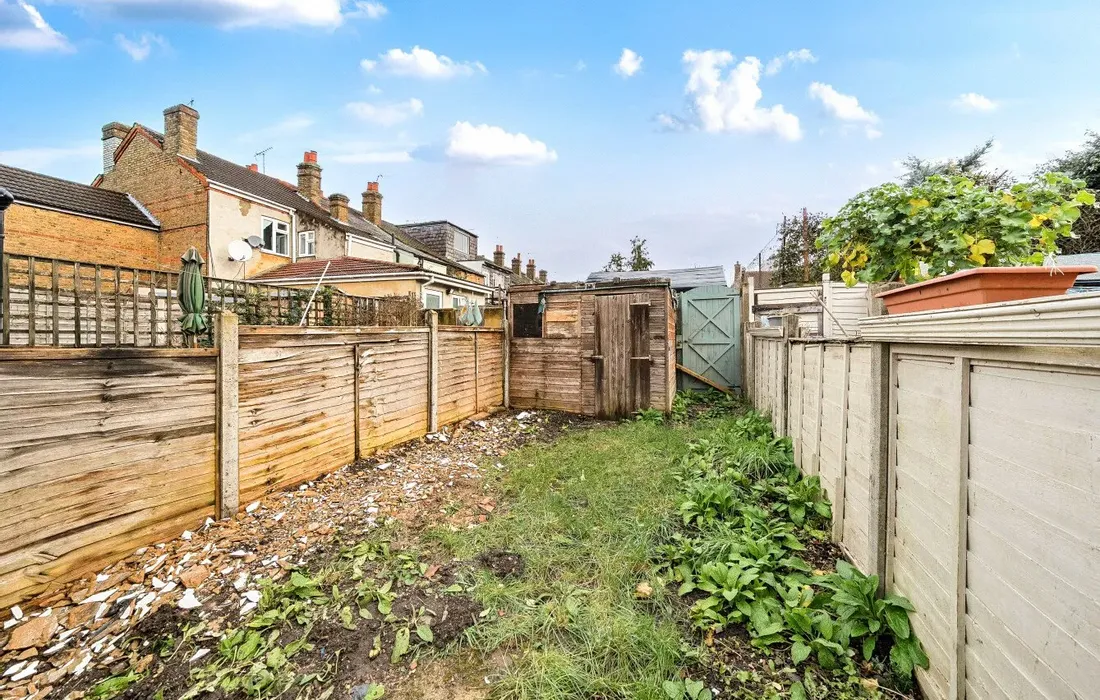 2 bedroom house for sale